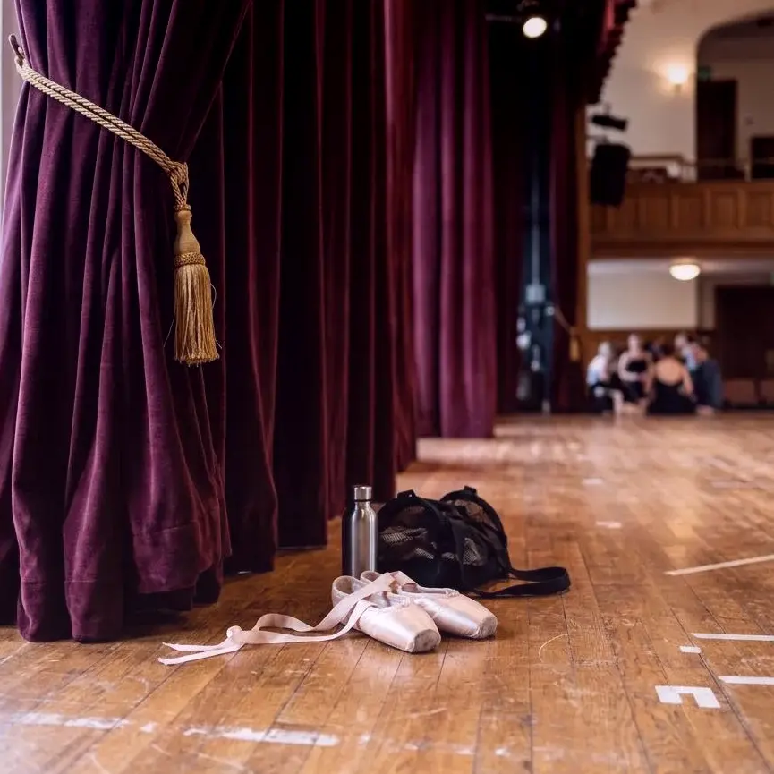 Even Field — Die Geschichte des Ballroom Dance